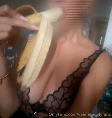 Valerieeonlyfans naked star gallery