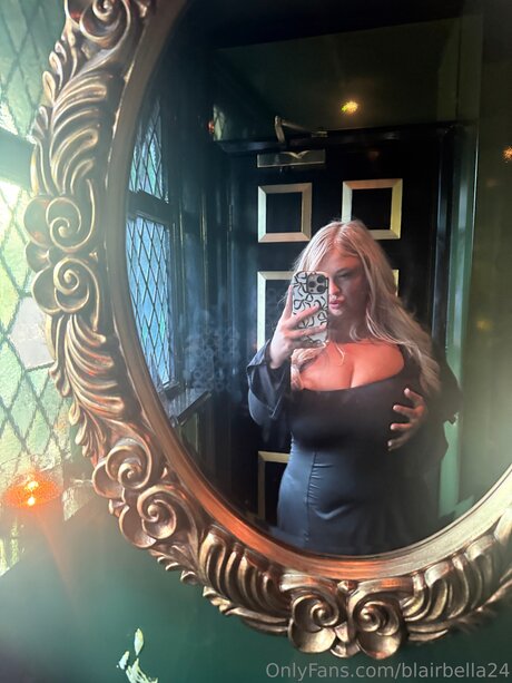 Blairbella24 model porn photo
