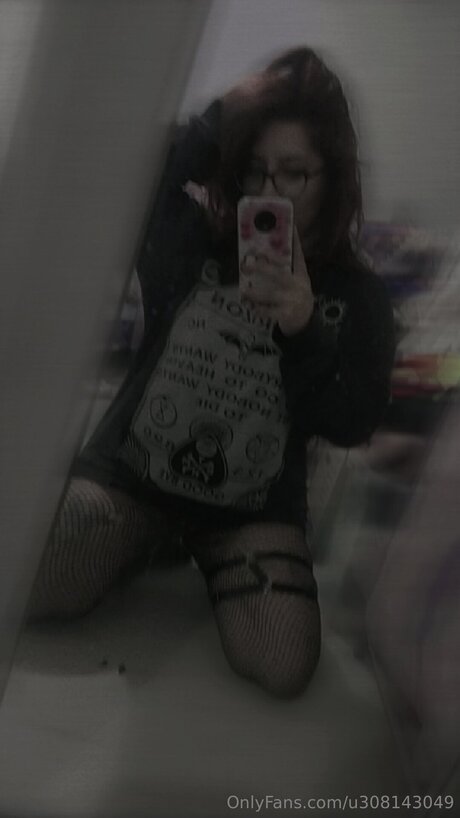 U308143049 star nudes pics