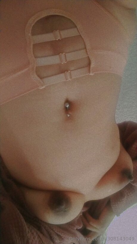 U308143049 nude actress pictures