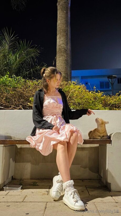 Llily18 model pretty images