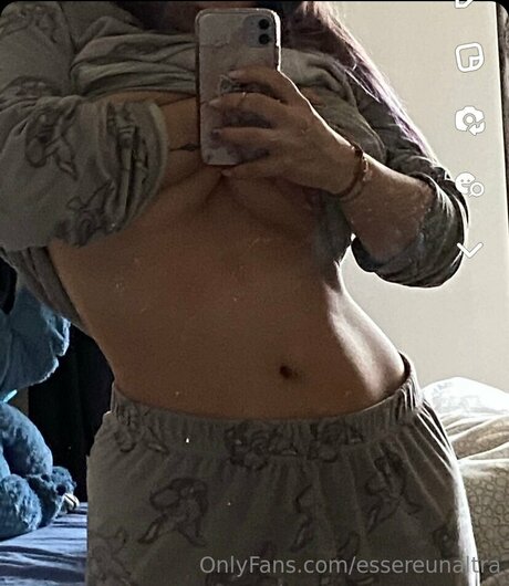 Essereunaltra beautiful model image