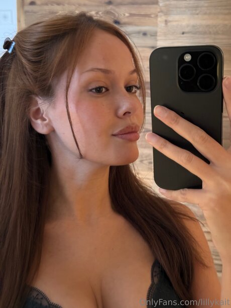 Lillykait exclusive model photos