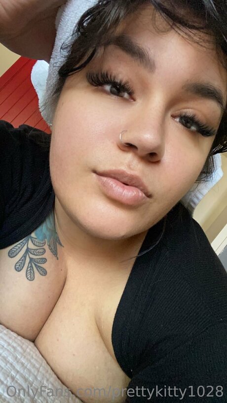 Prettykitty1028 pornstar erotic pictures