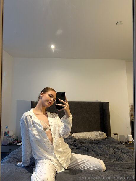 Lilyoneill pornstar nudes images