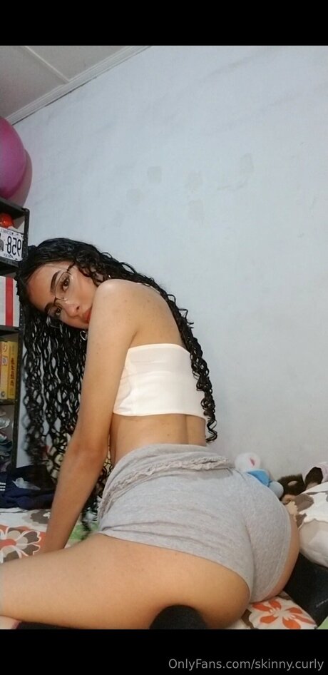 Skinny Curly erotic actress image