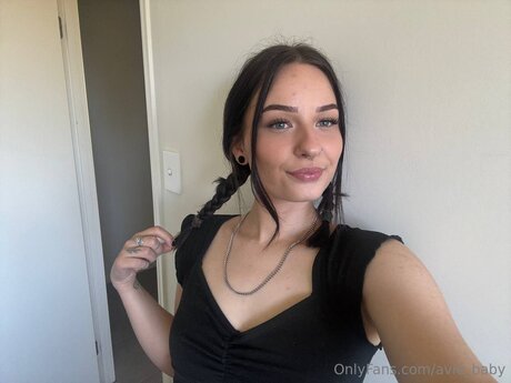 Avie Baby star hd photo