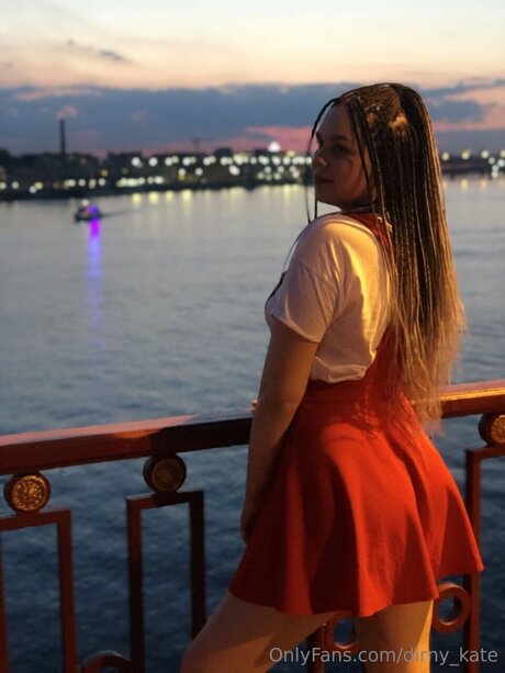 spreading onlyfans beautiful photos