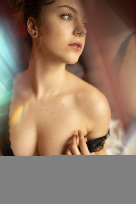 Ismirrelativ high quality actress pics