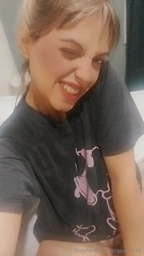 Bigpeach32 hd model img