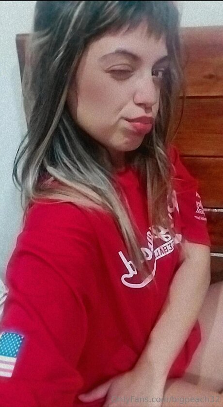 Bigpeach32 pornstar high quality pictures