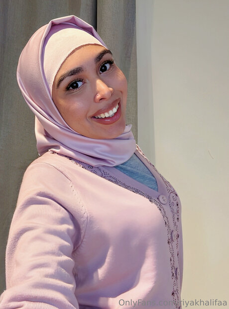 Riyakhalifaa model naked galleries