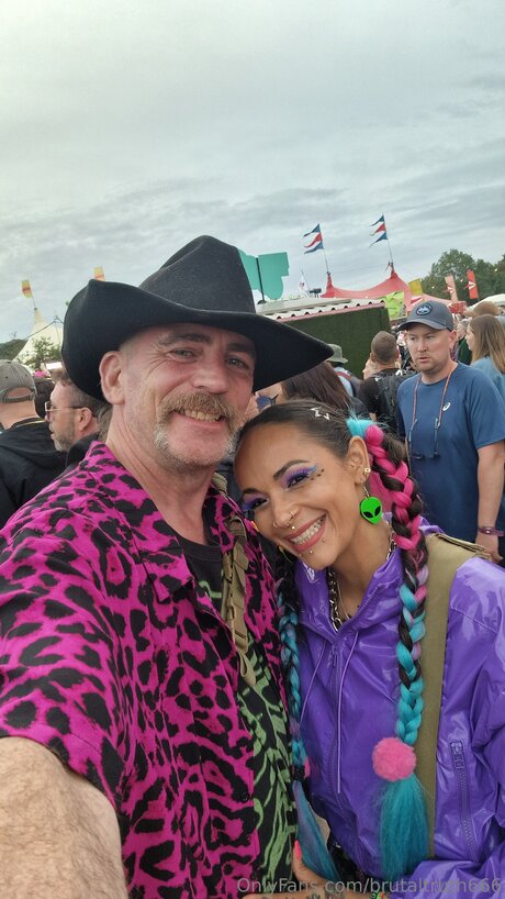 Brutaltruth666 nudes model gallery