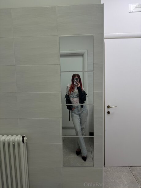 Memiof model erotic pics