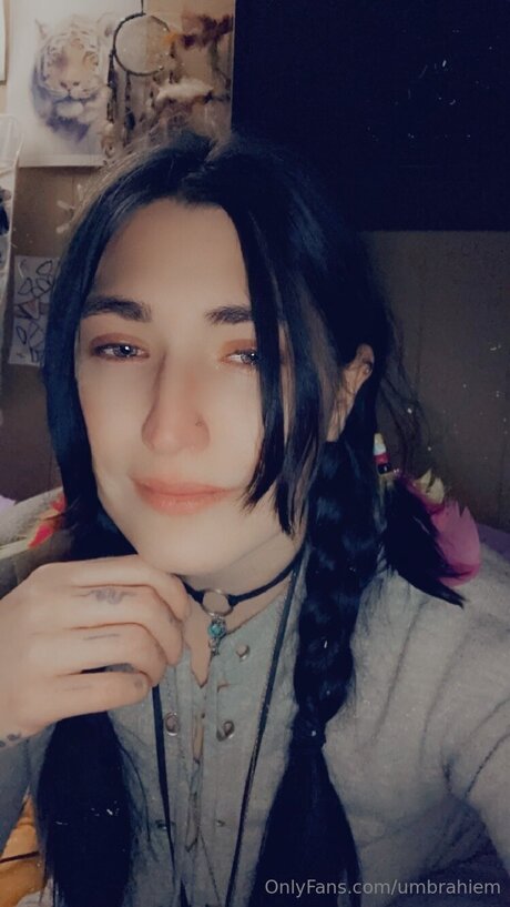 Umbrahiem art model photos