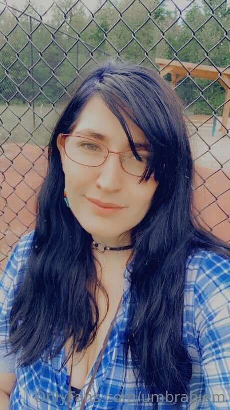 Umbrahiem sexy model archive