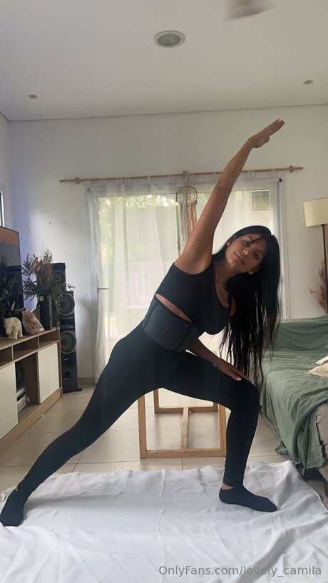 Lovely Camila nude star img