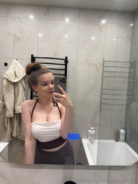 giantess onlyfans adult images