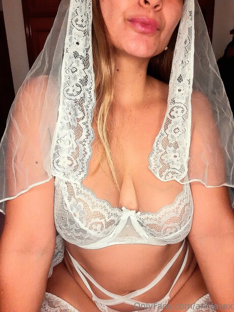 Anhiasex pornographic model photo