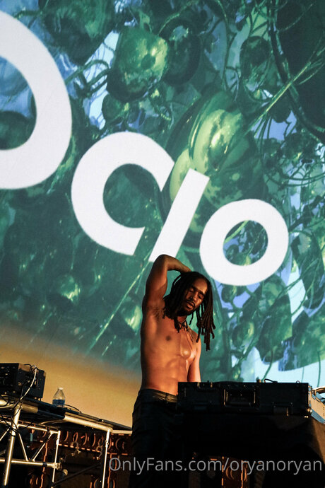 Oryanoryan hot actress image