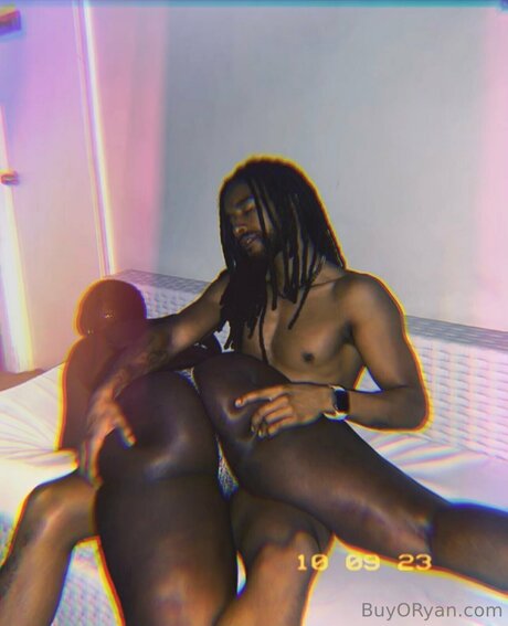 Oryanoryan star erotic pic