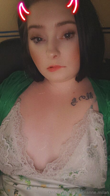 Kateanne Milan top star pic