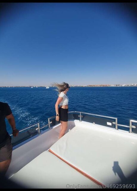 U469259693 pornstar free pics