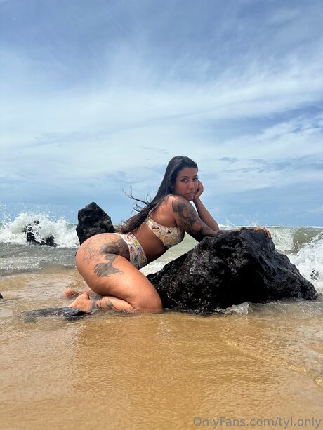 Mandy More high quality star pictures