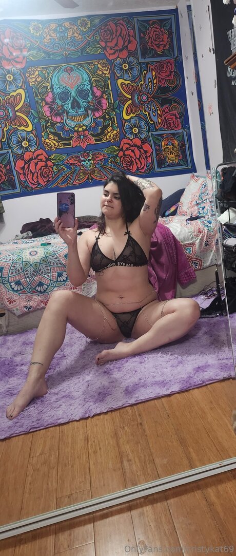 Cristykat69 model sexy galleries