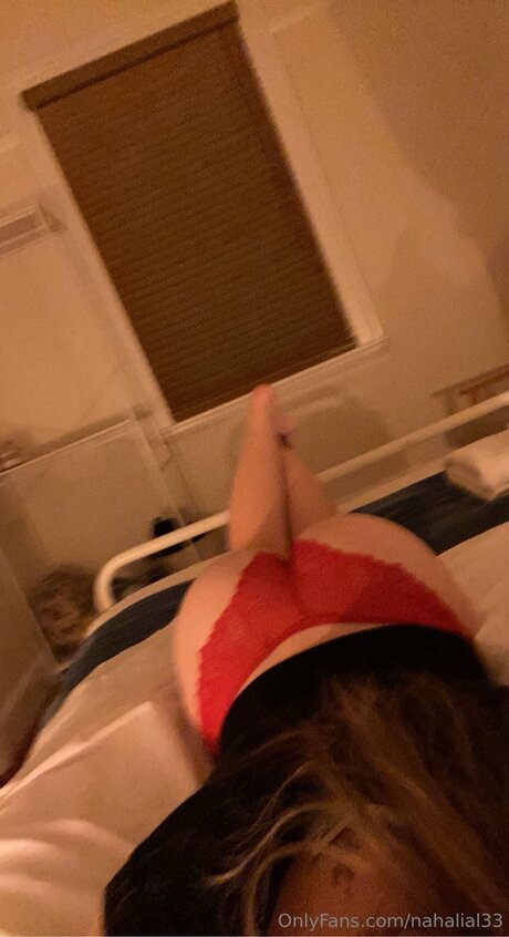 Nahalial33 star nudes picture