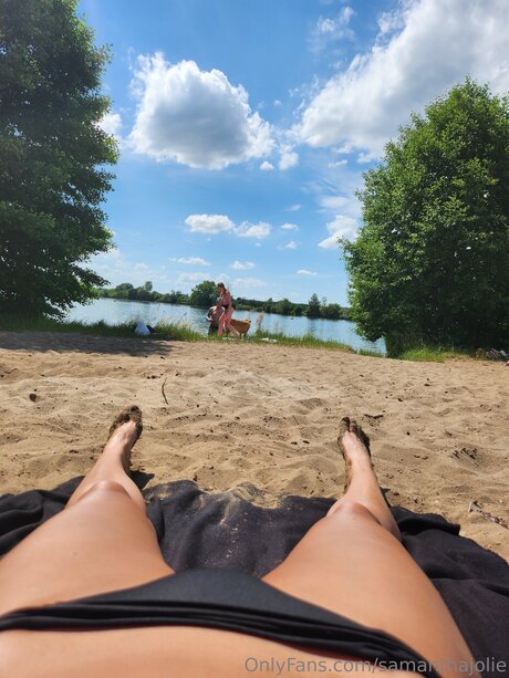 Samanthajolie naked actress photo