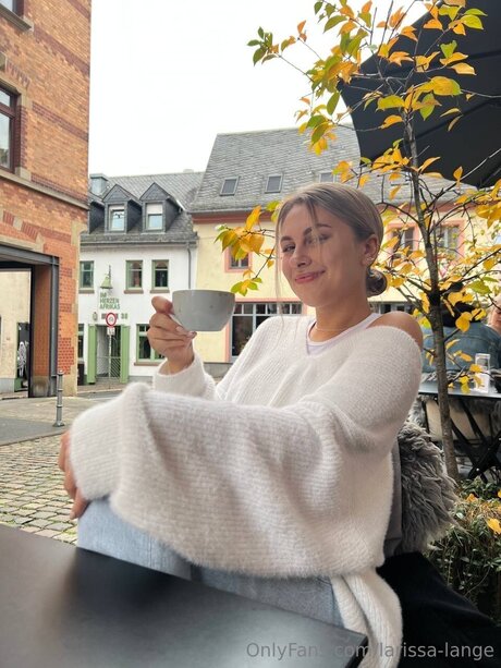 Larissa Lange nudes actress pics