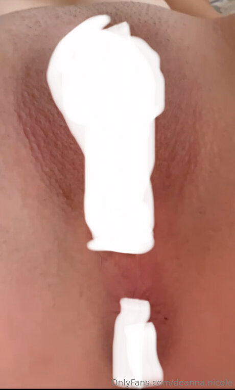 Deanna Nicole naked pornstar archive