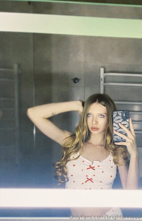 Brightanna18 art actress image