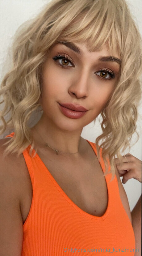 Mia Kunzmann art actress pics