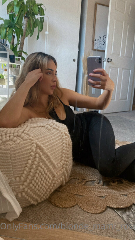 Blonde Mami Rose nice star images