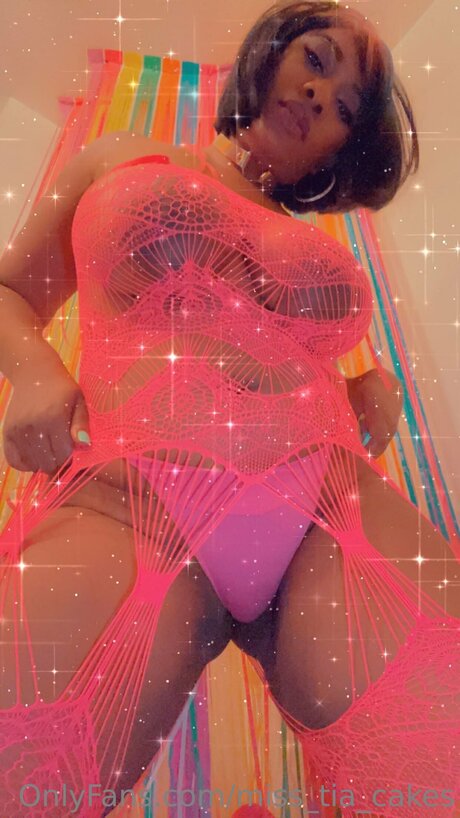 Miss Tia Cakes nudes actress picture