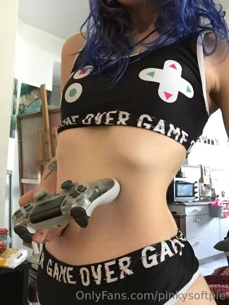 Pinkysoftpie erotic actress image