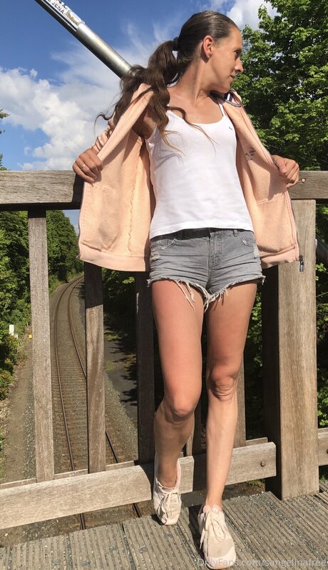 Sangelinafree sexy model pictures