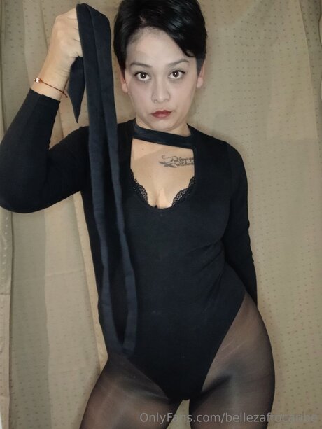 Bellezafrocaribe model naked pic