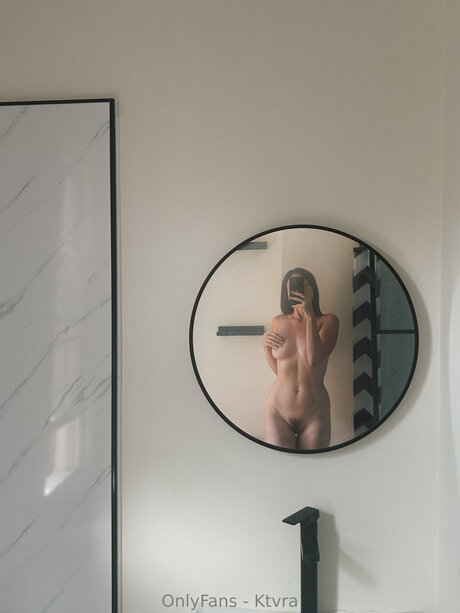 Ktvra model perfect photo