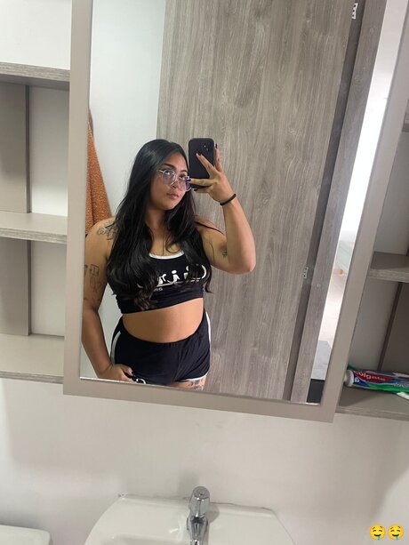 Kalalain erotic pornstar pictures