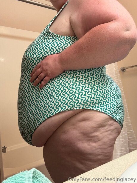 Feedinglacey exclusive pornstar img