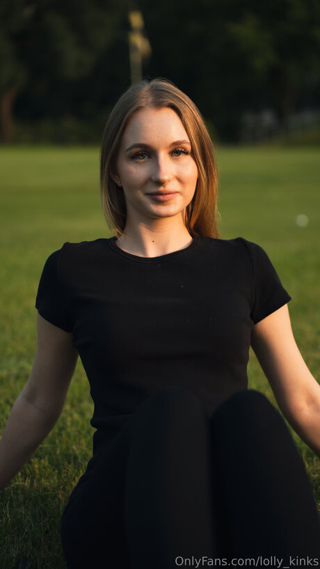 Lolly Kinks naked star pic