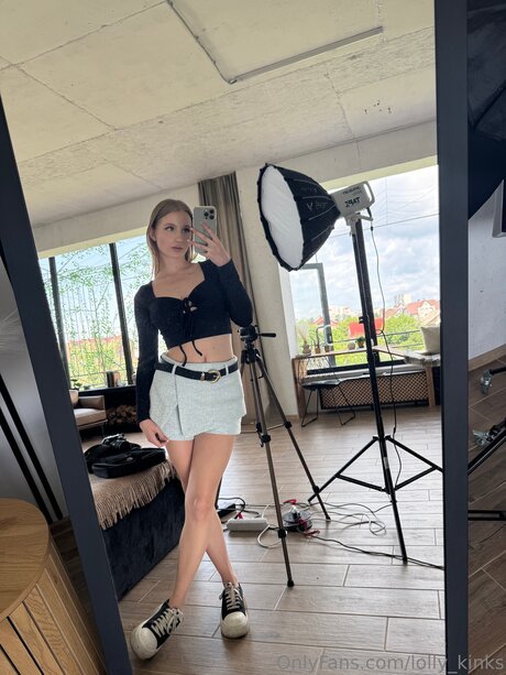 Lolly Kinks star nude pictures