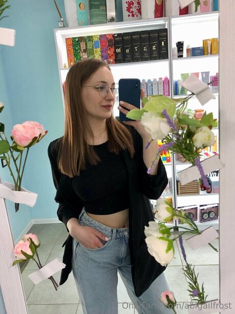 Abigailfrost free pornstar image