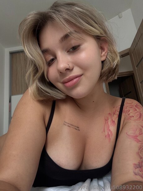 Ivyyxcutie sex model img