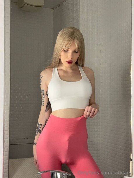 Catidary pornographic star images