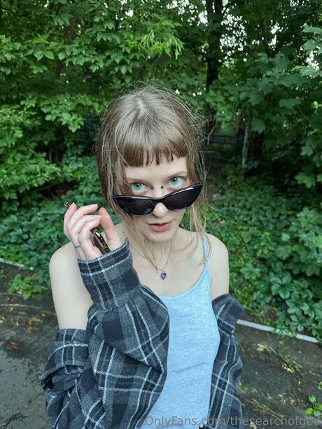 Thesearchofgod hot actress images