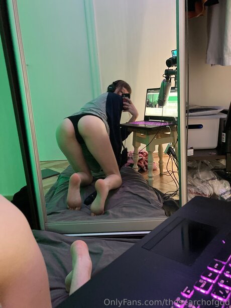 Thesearchofgod star erotic images